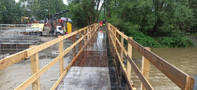 Lávka pro&nbsp;pěší a&nbsp;cyklisty přes&nbsp;Olzu je opět zprovozněna. 1